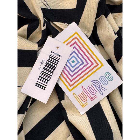 New LULAROE Beige/Black Gigi Geometric Short Sleeve Scoop Neck Top Size M - Picture 5 of 6